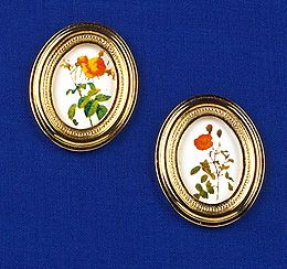 Pair of Oval Pictures (floral)