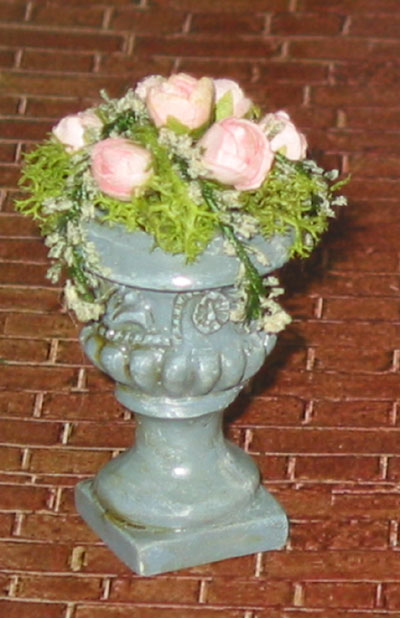 Filled Planter - Roses (Tall)